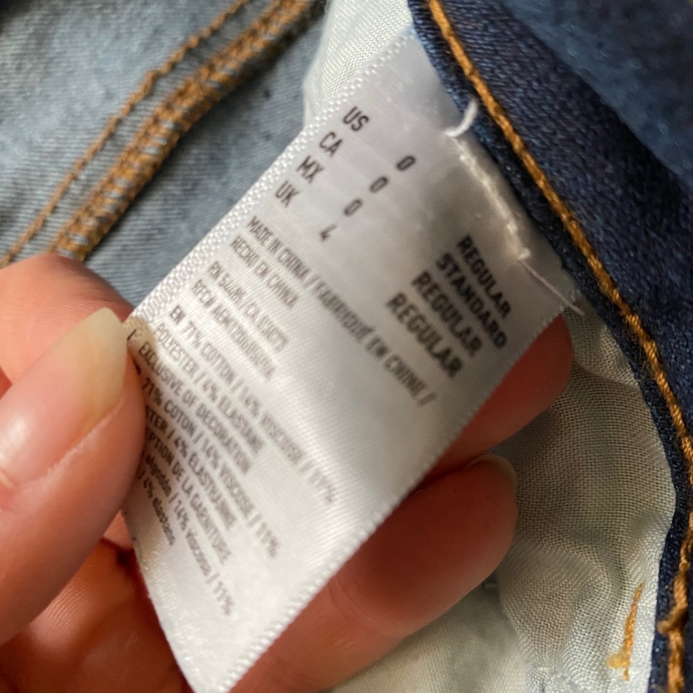 American Eagle Distresses Skinny Jeans